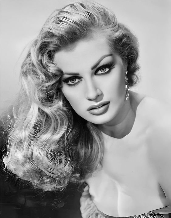 Anita Ekberg