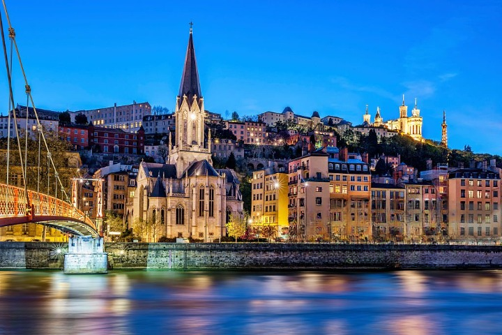  Lyon